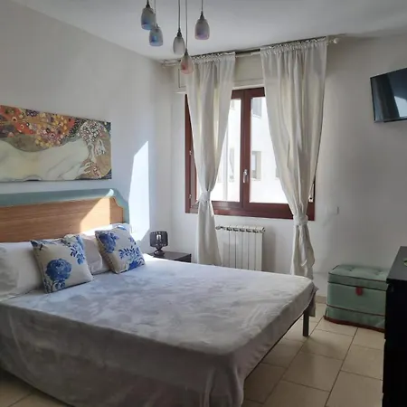 La Casa Del Bianconiglio Апартаменты